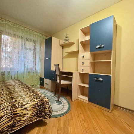 Apartpoltava: Cozy 3-Bedroom City Center Apartment Exterior photo